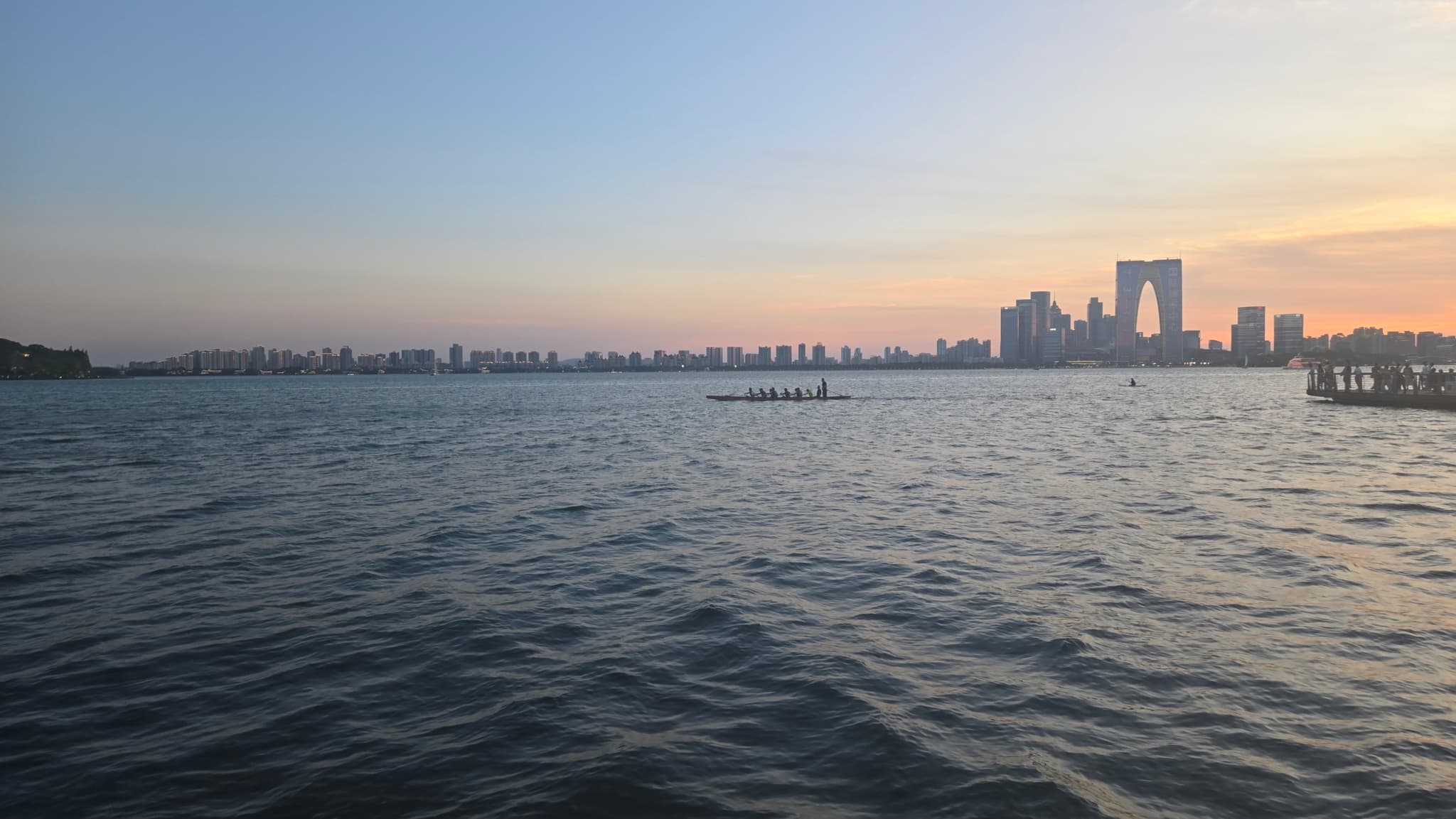 金鸡湖