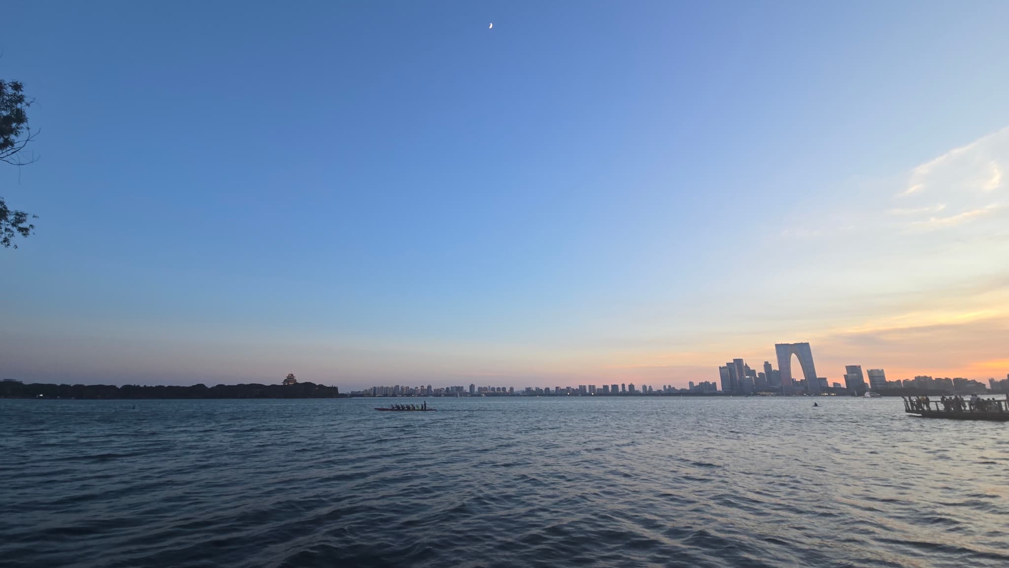 金鸡湖