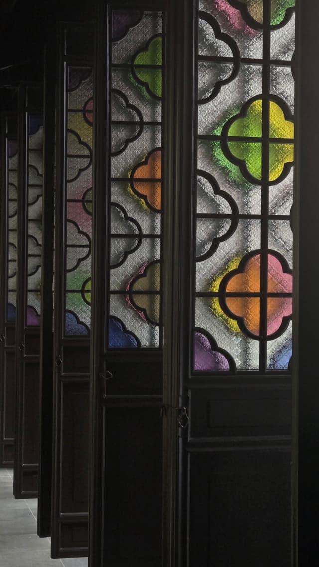 狮子林花窗